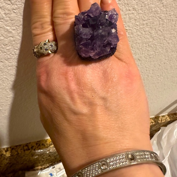 Amy-theist Crystals and Skorsky Crystal ring - Picture 5 of 7